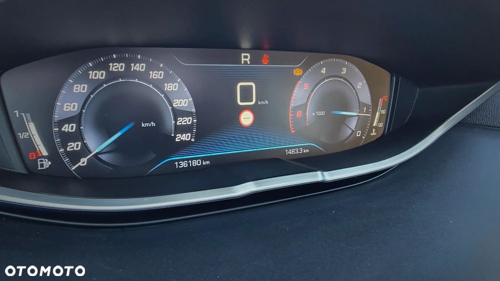 Peugeot 5008 1.6 BlueHDI Allure S&S EAT6 - 19