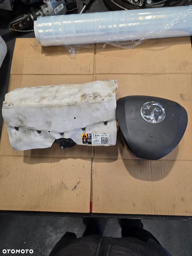 OPEL CORSA E PODUSZKA AIRBAG KIEROWCA PASAŻER - 1