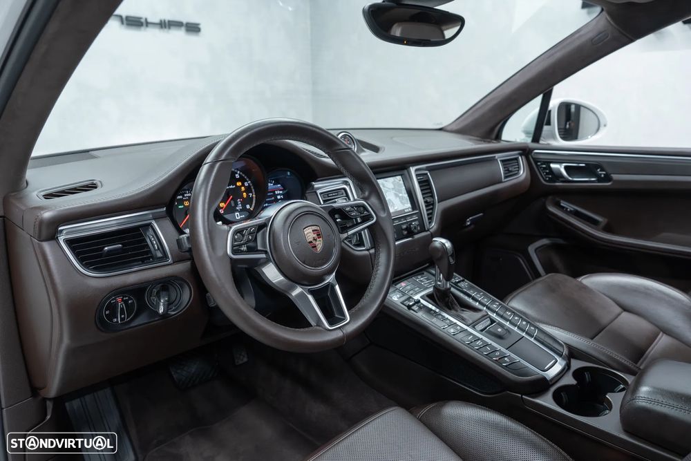 Porsche Macan Turbo PDK - 16