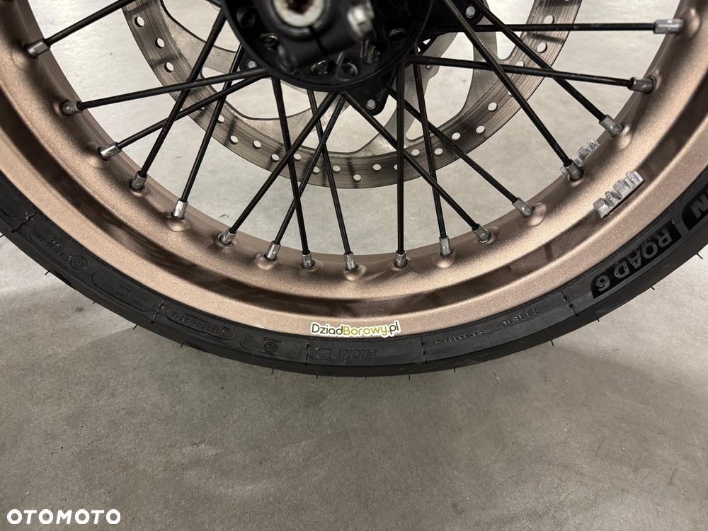 Husqvarna Vitpilen - 14