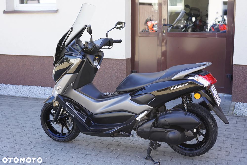 Yamaha NMAX - 18