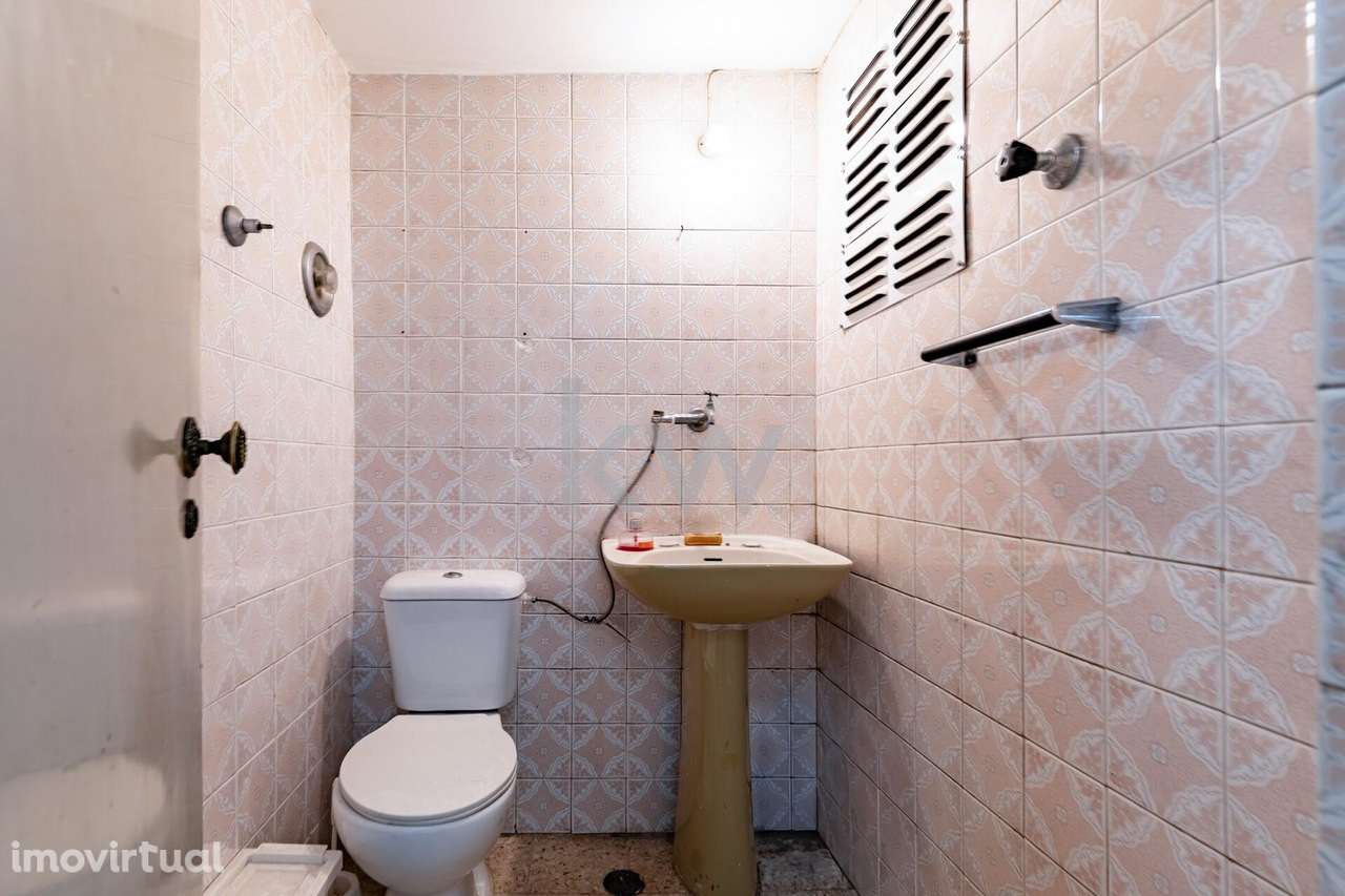 Loja com 2 Pisos e Loft no último piso - Rentabilidade  de 6 %- Rua 4 - Grande imagem: 4/20