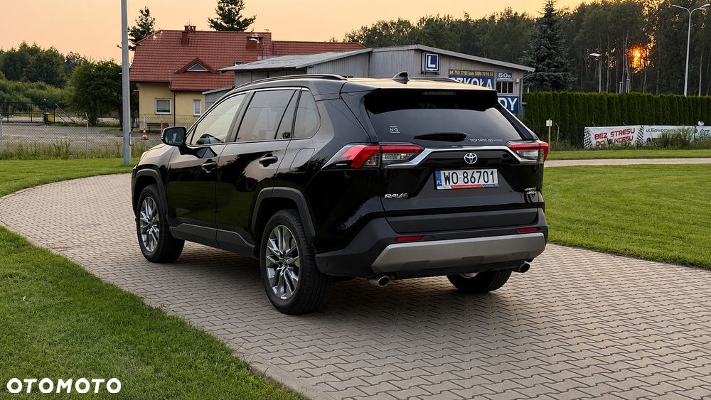 Toyota RAV4 - 4