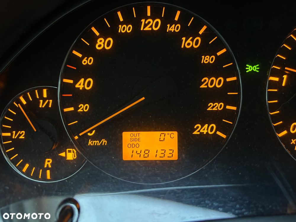 Toyota Avensis 2.2 D-4D Prestige - 28