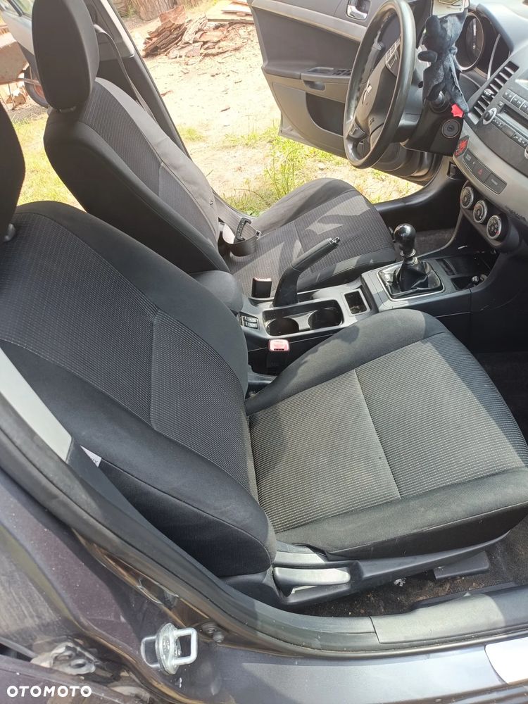 Mitsubishi Lancer 2.0 DID Intense - 5