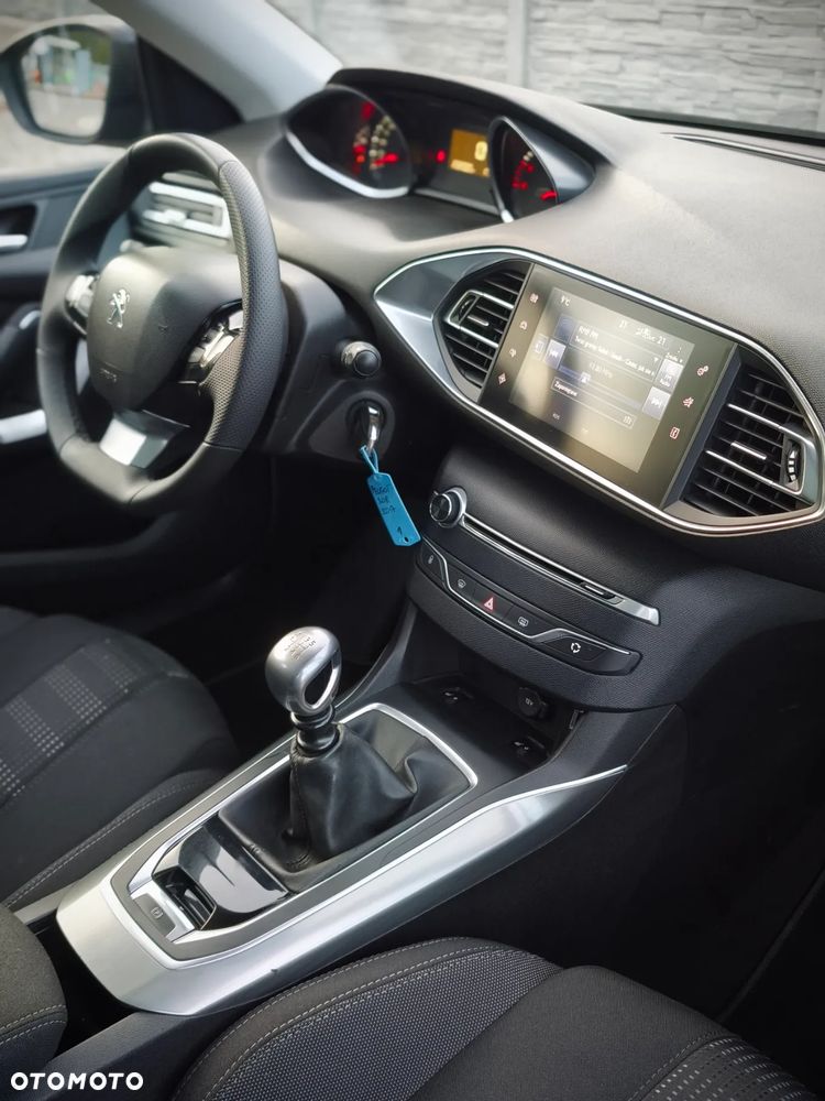 Peugeot 308 SW BlueHDi 150 Stop & Start Business-Line - 23