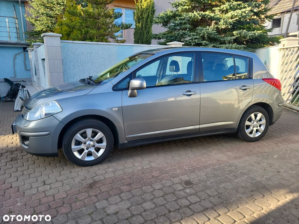 Nissan Tiida 1.6 Visia - 9