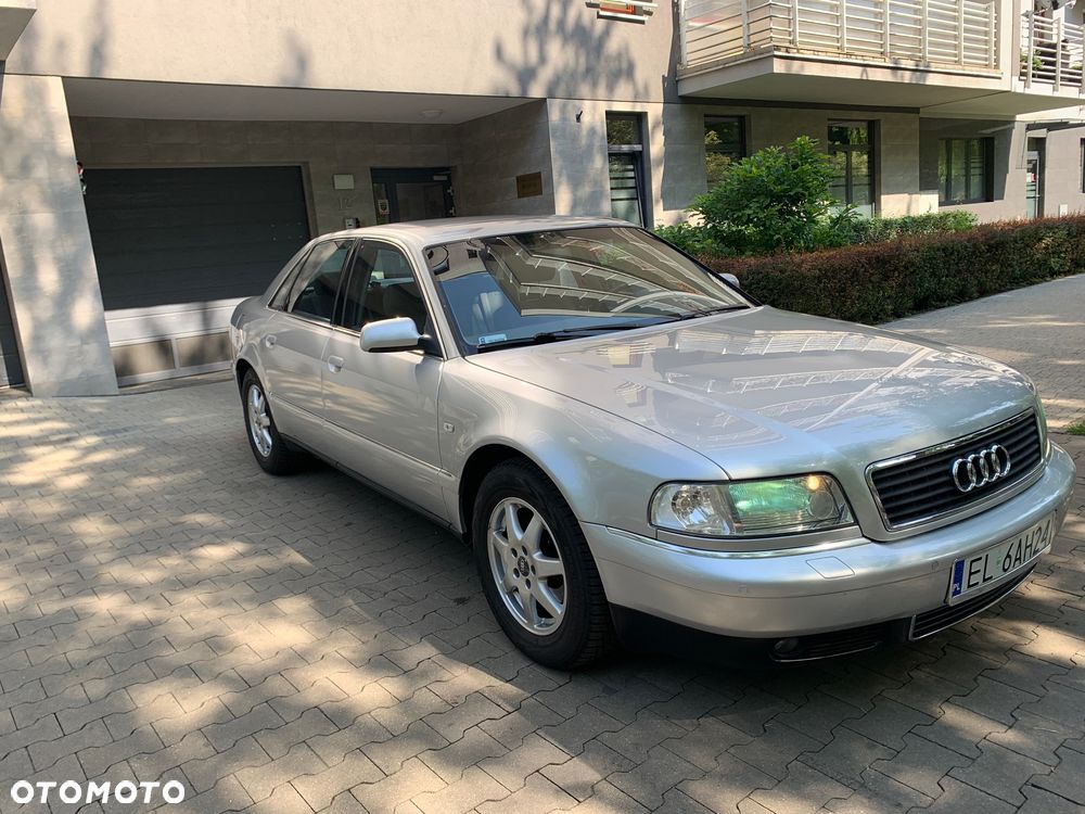 Audi A8 4.2 Quattro - 10