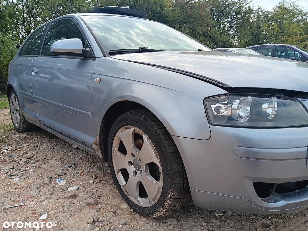 042 / AUDI A3 8P / NA CZĘŚCI / - 2