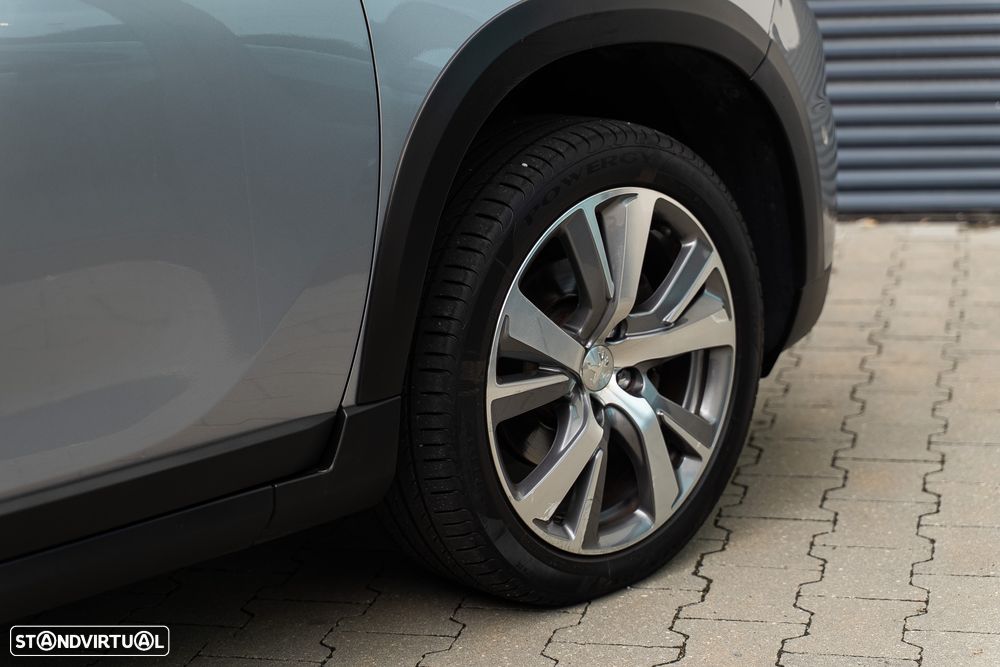 Peugeot 2008 1.2 PureTech Allure EAT6 - 14