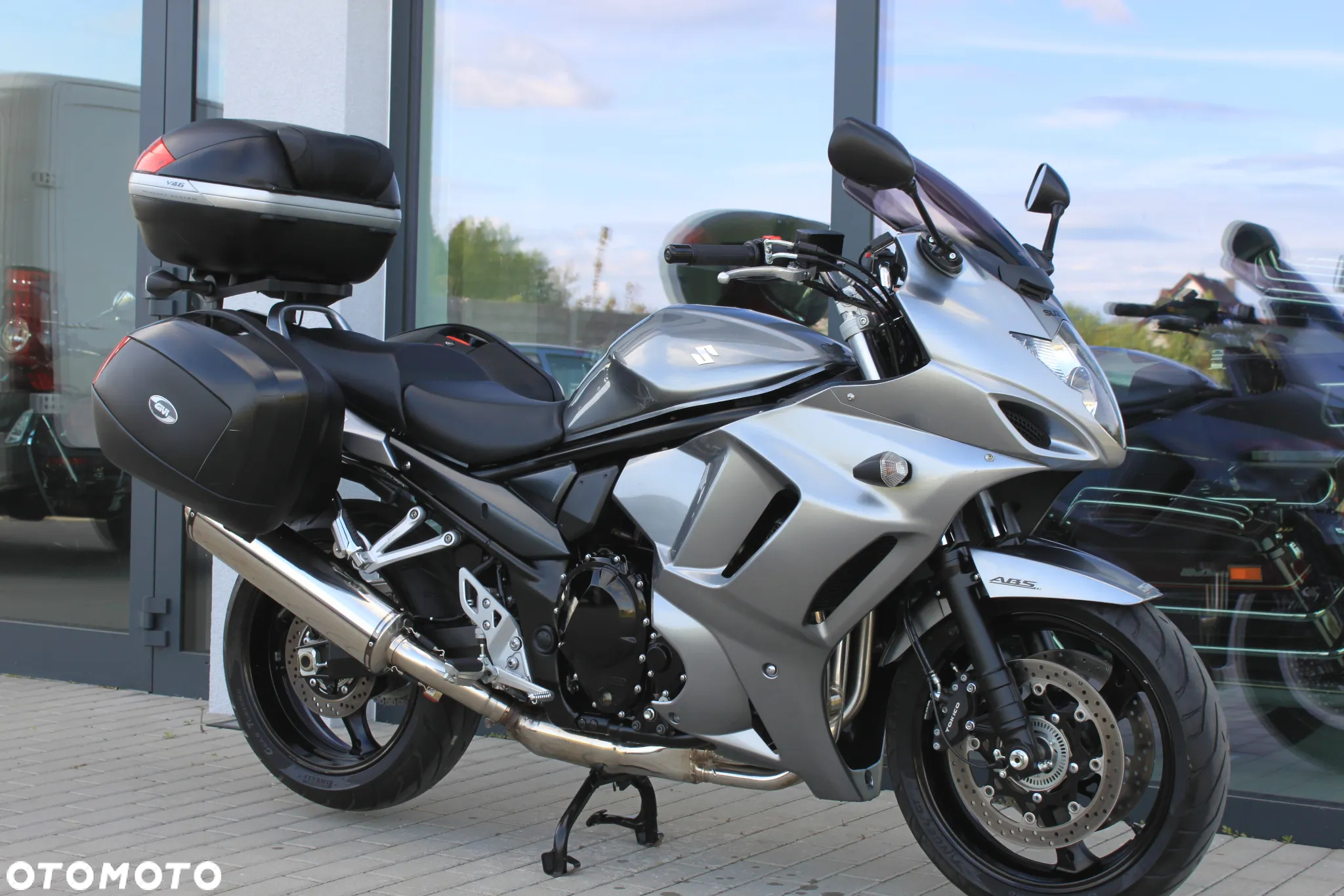 Suzuki GSX - 4