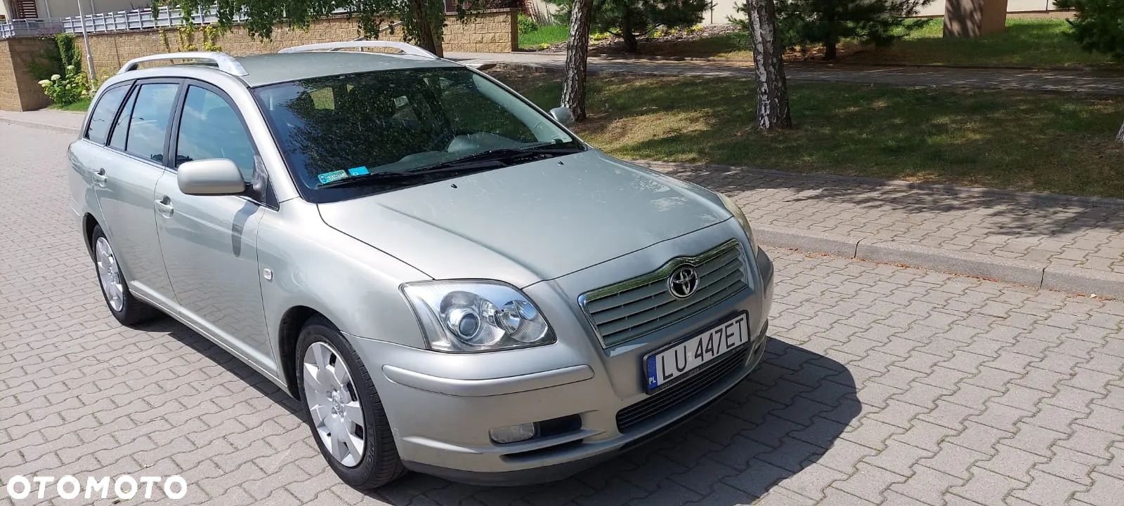 Toyota Avensis 1.8 VVT-i Sol - 1