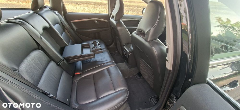 Volvo XC 70 2.4D AWD Kinetic - 24