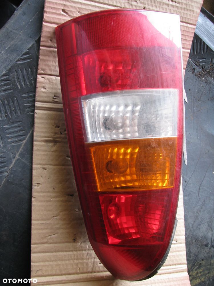 LAMPA TYLNA OPEL  ASTRA II- G KOMBI - 2