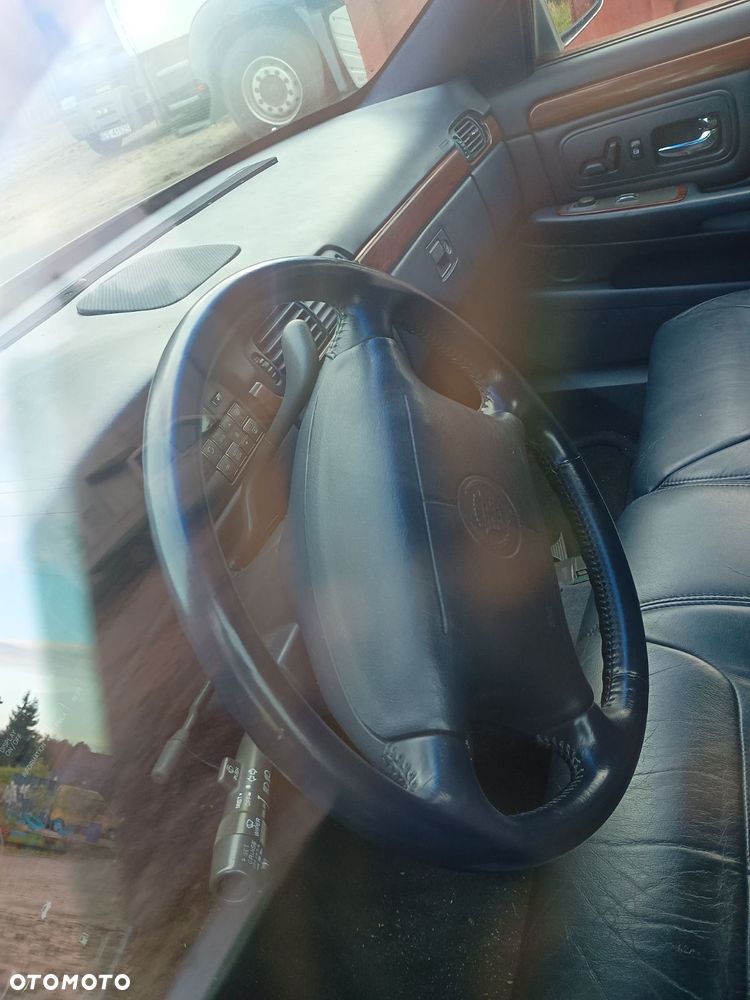 Cadillac Deville - 6