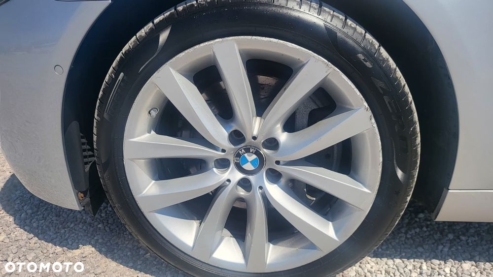 BMW Seria 5 535i - 25