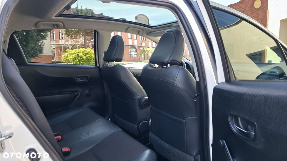 Toyota Yaris 1.33 Premium - 15