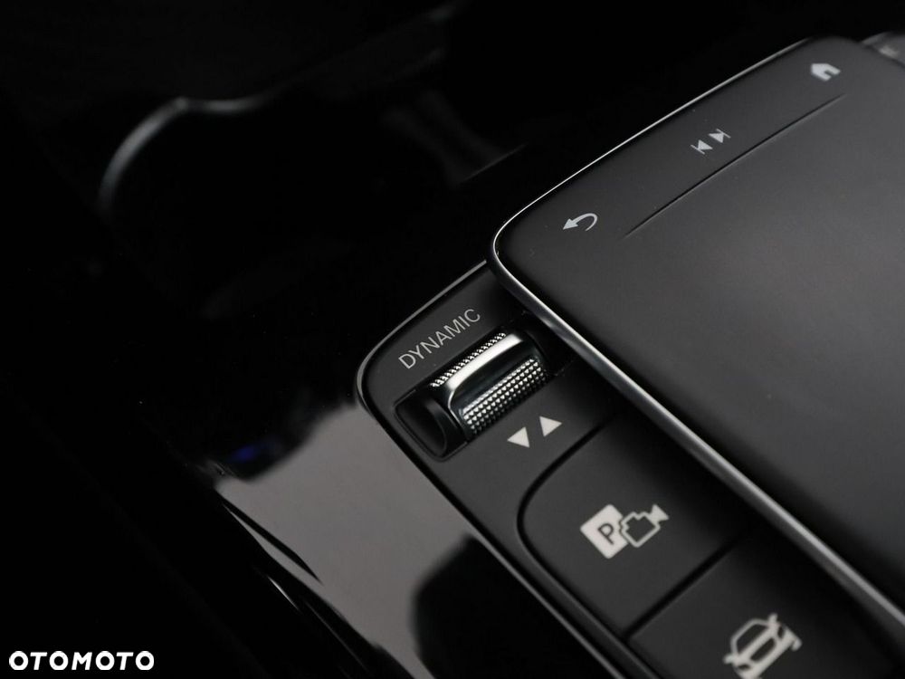 Mercedes-Benz CLA 250 e PHEV AMG Line 8G-DCT - 32
