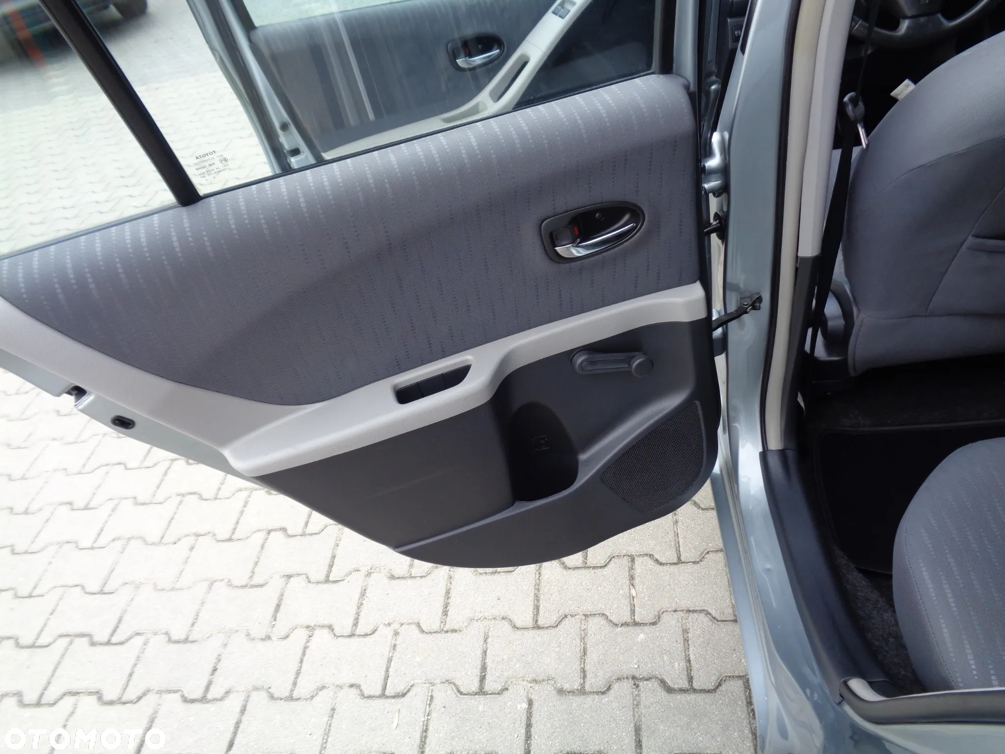 Toyota Yaris 1.33 Prestige - 21