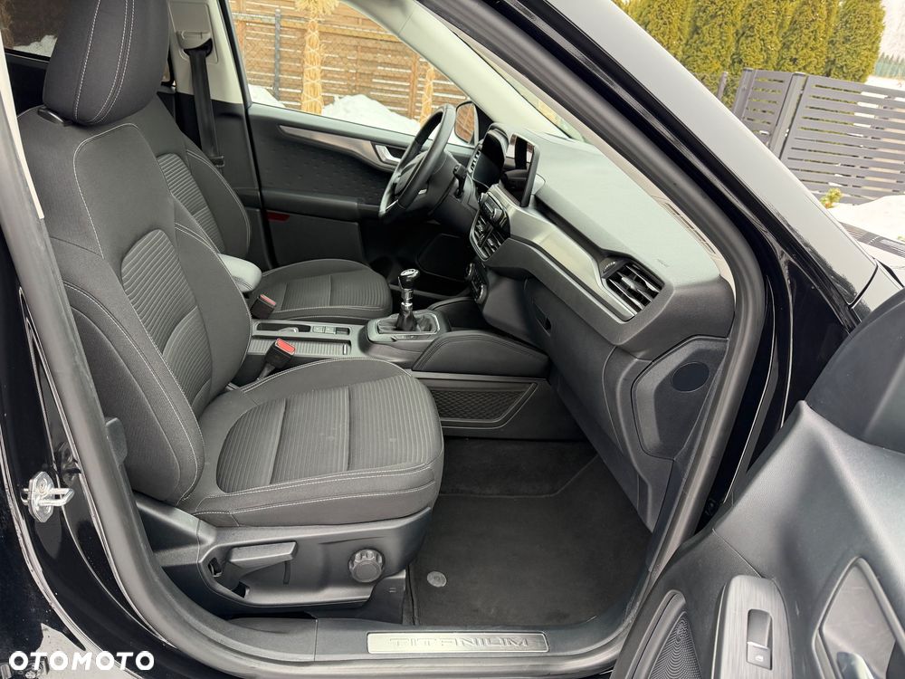 Ford Kuga 2.0 TDCi FWD Titanium - 24