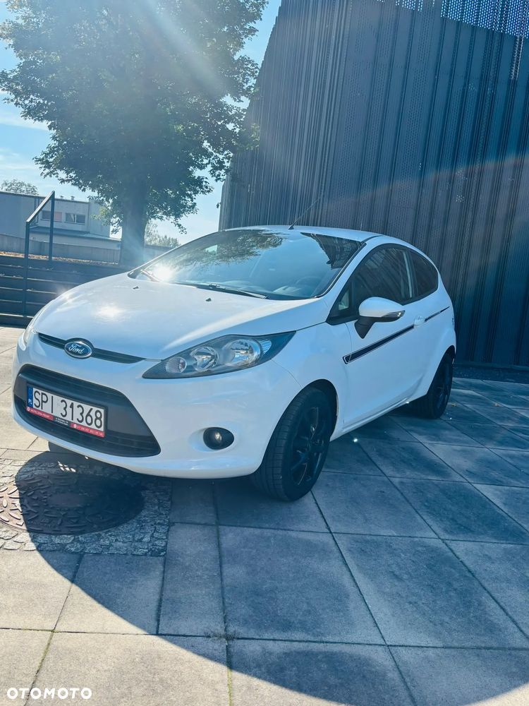 Ford Fiesta 2011 photo 4
