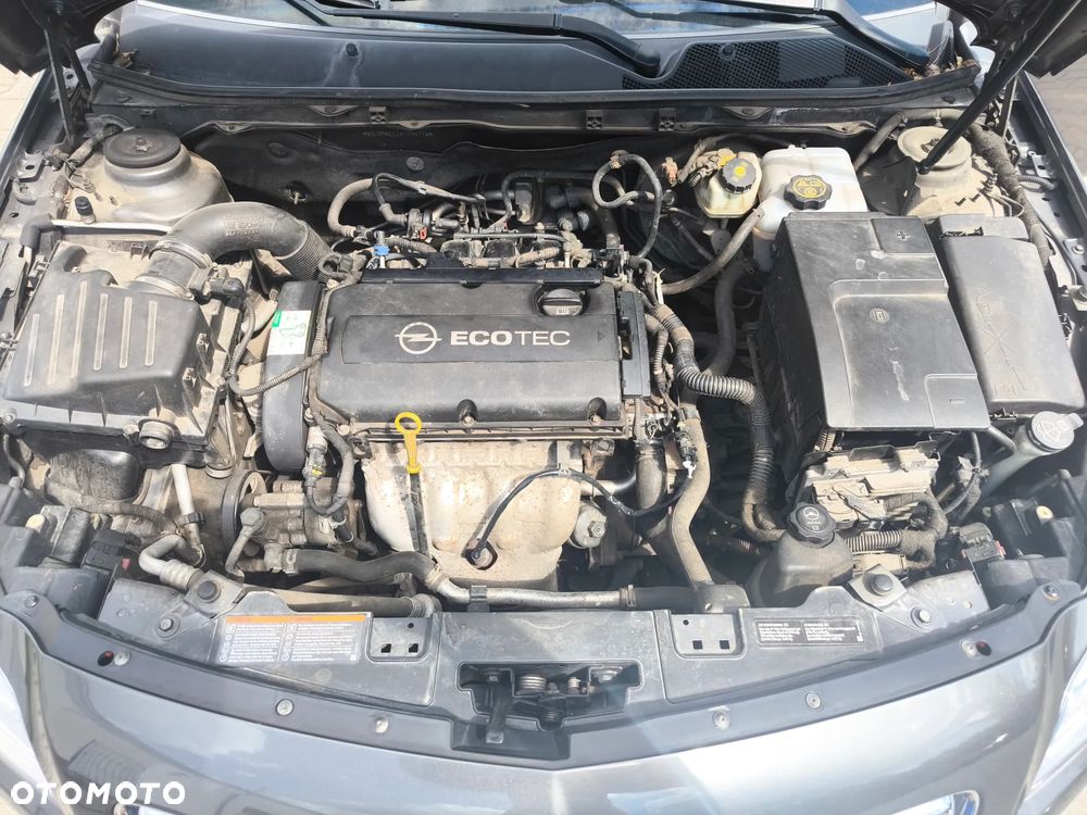 Opel Insignia 1.8 Sport - 18