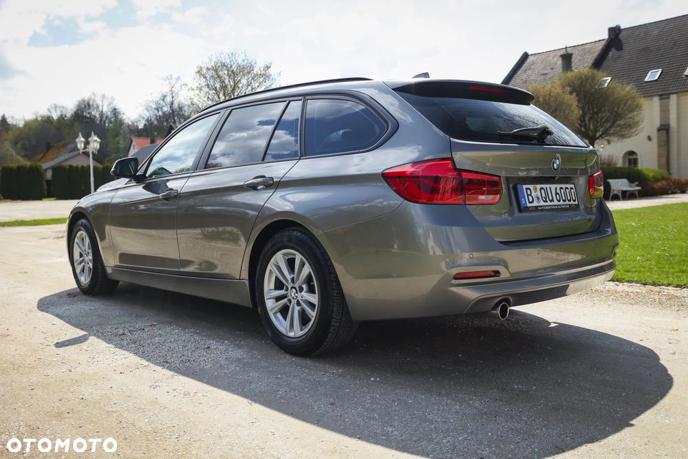 BMW Seria 3 318d Edition Luxury Line Purity - 13