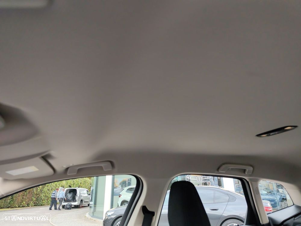 BMW 225xe Active Tourer - 16