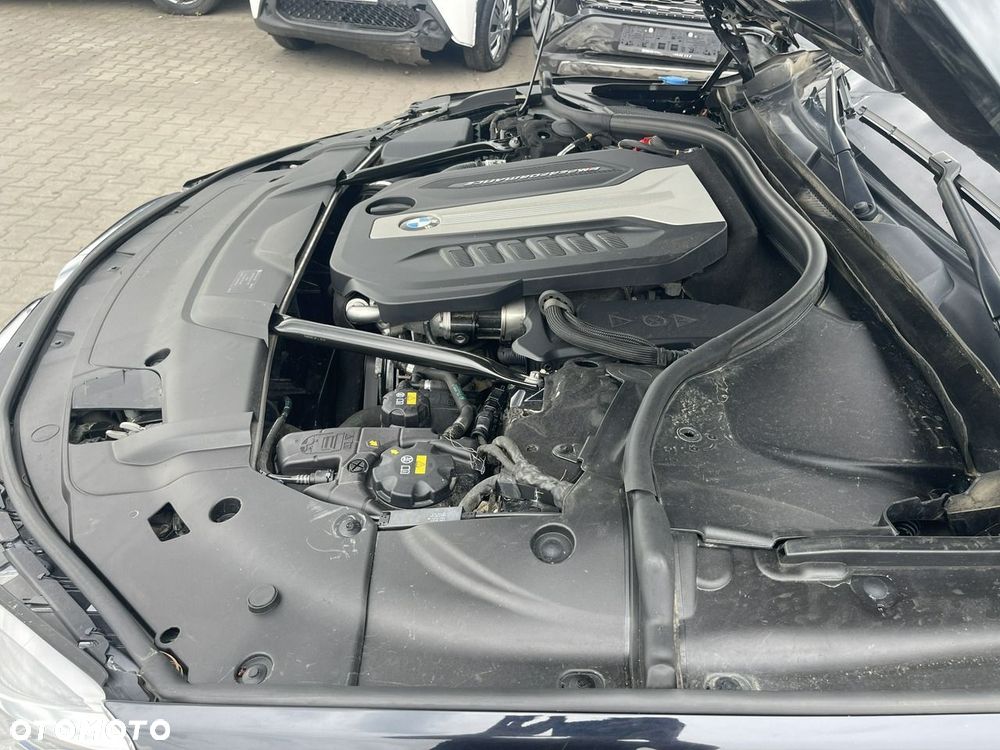 BMW Seria 7 750Ld xDrive sport - 16