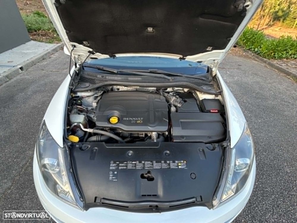 Renault Laguna Coupe 2.0 dCi Dynamique S 4Control - 8