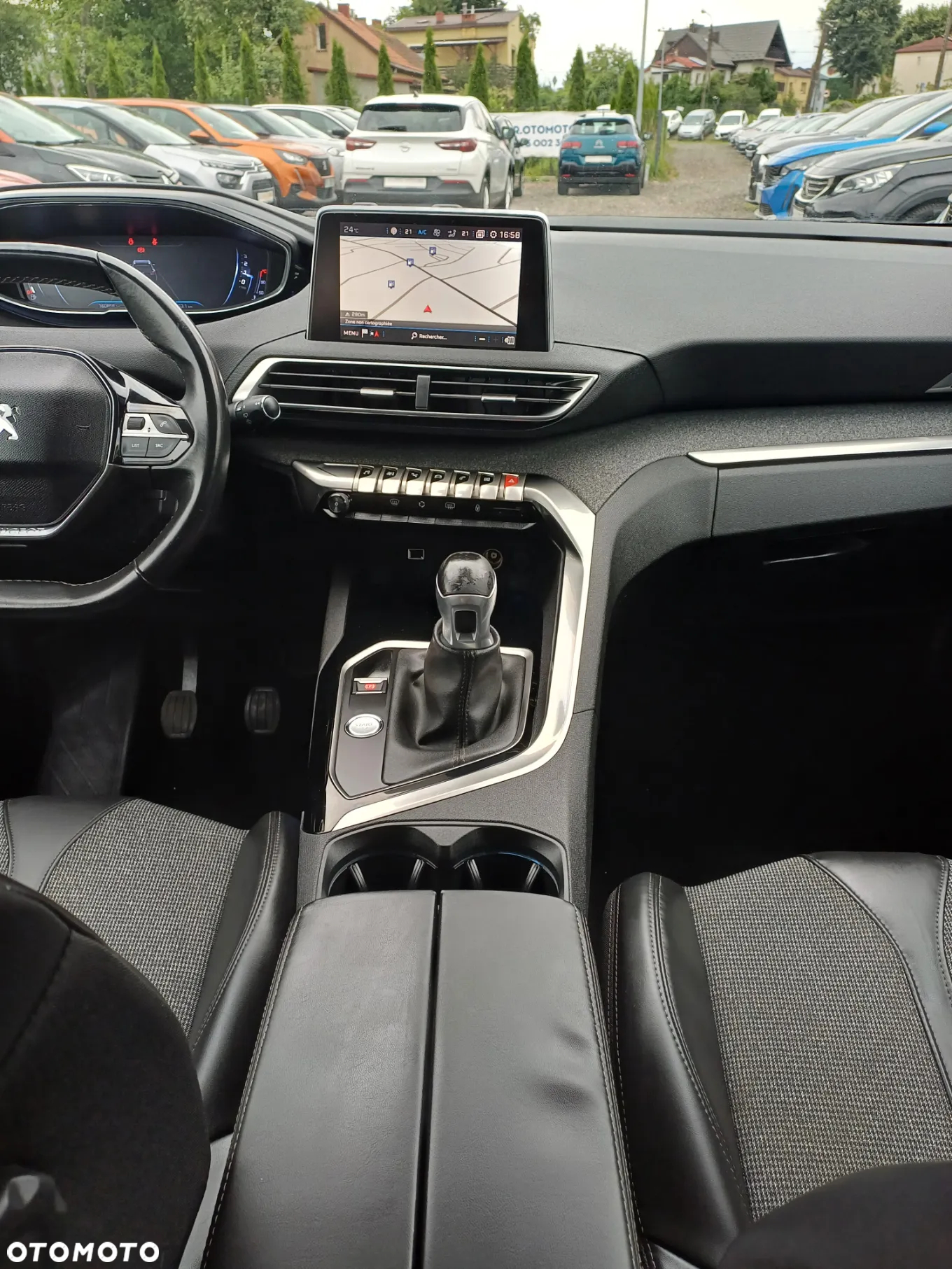 Peugeot 5008 1.2 PureTech Allure S&S - 20