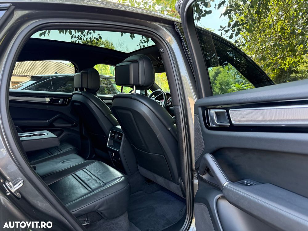 Porsche Cayenne E-Hybrid Tiptronic S - 20