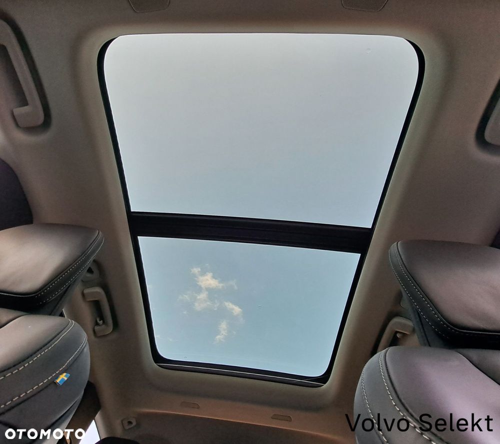 Volvo XC 90 - 31
