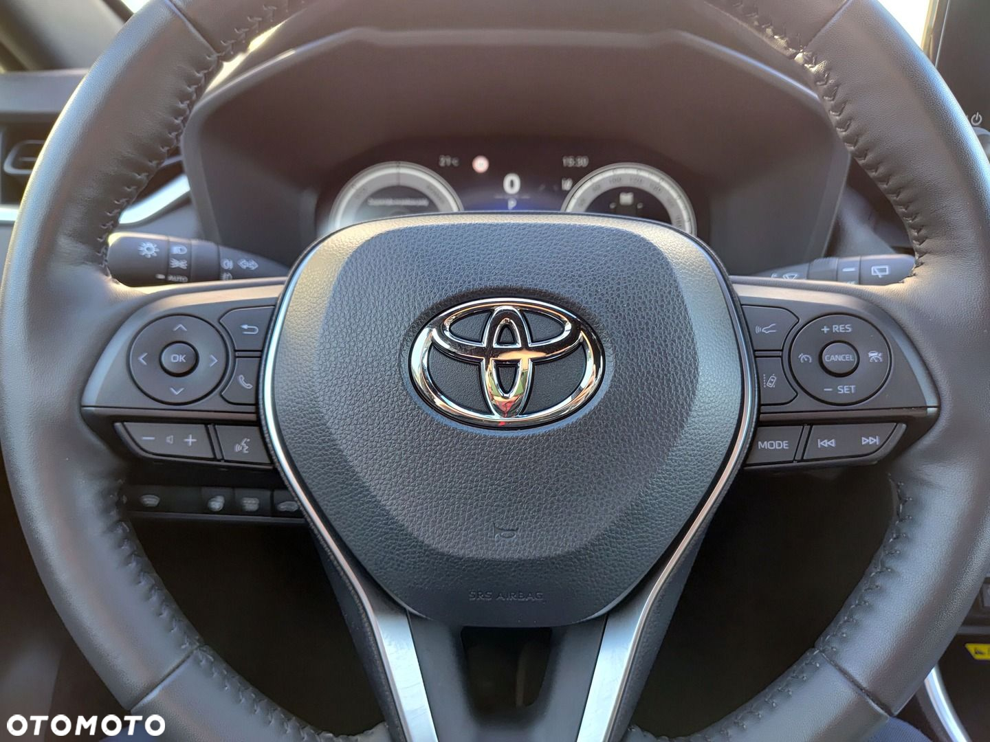 Toyota RAV4 2.5 Hybrid Selection 4x2 - 18