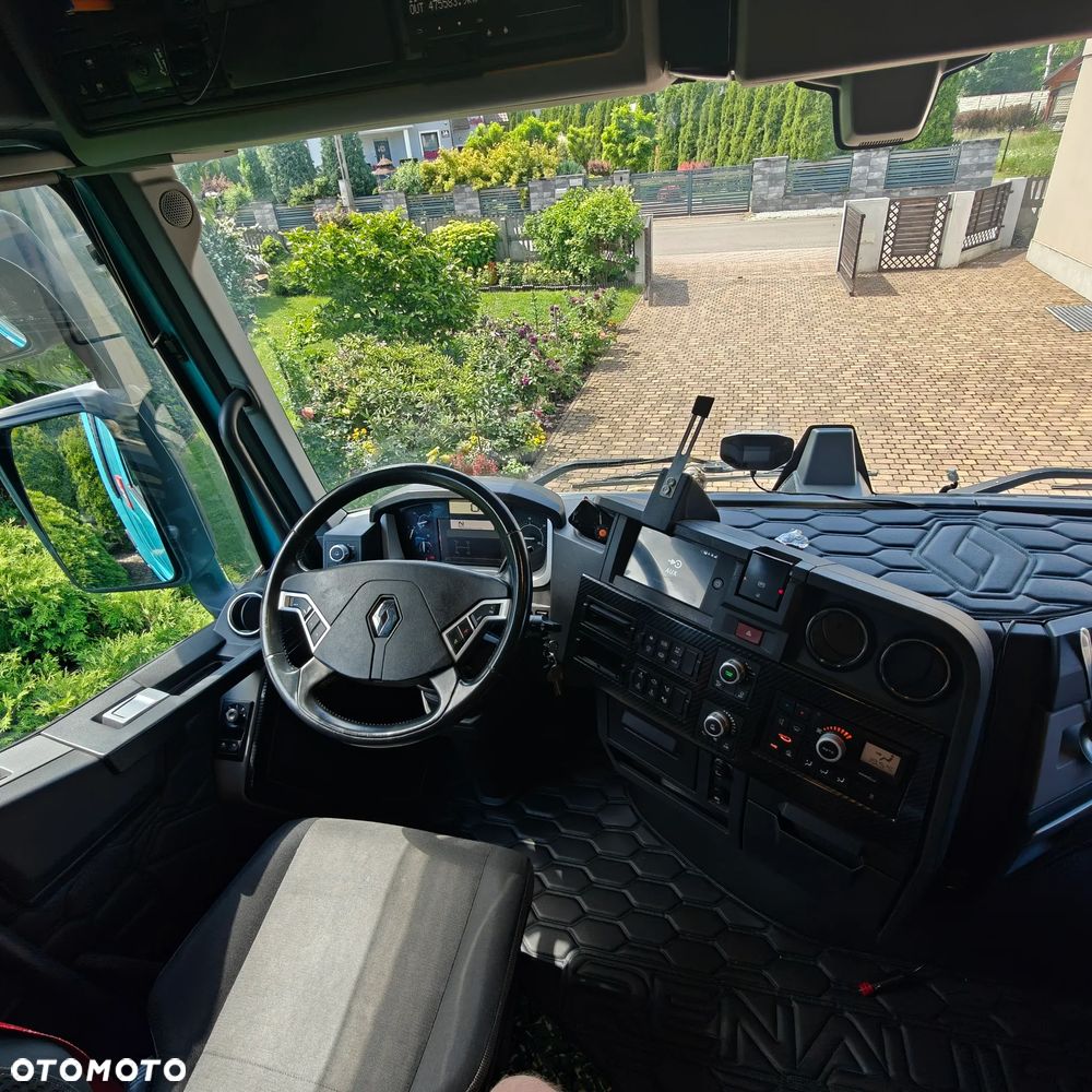 Renault T480 - 13