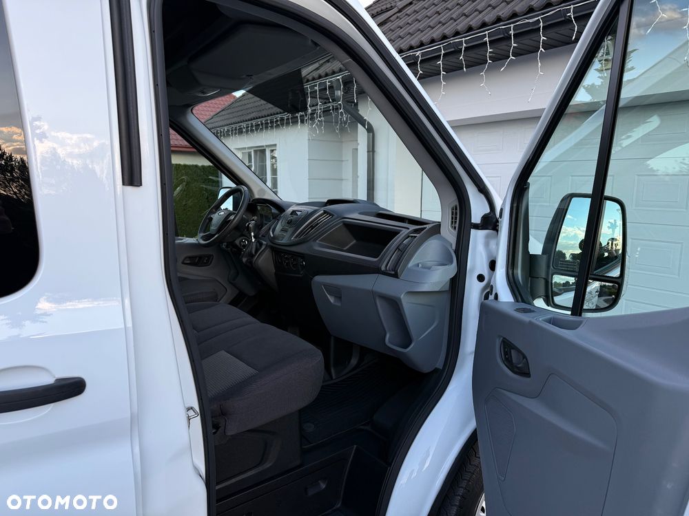Ford Transit - 23