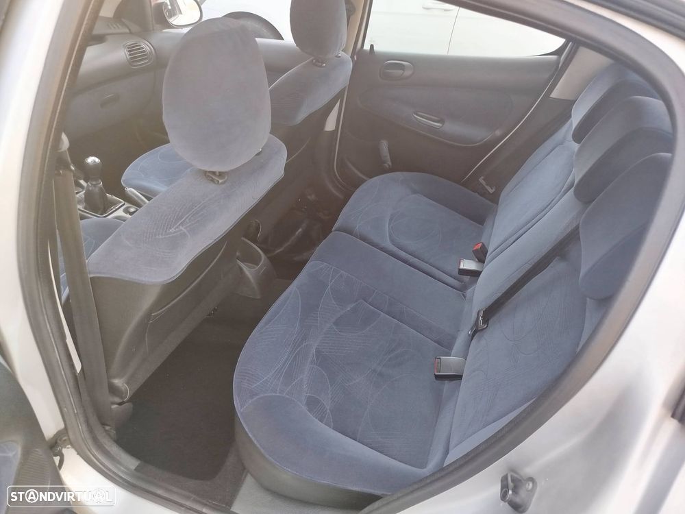 Peugeot 206 1.1 XR Présence - 10