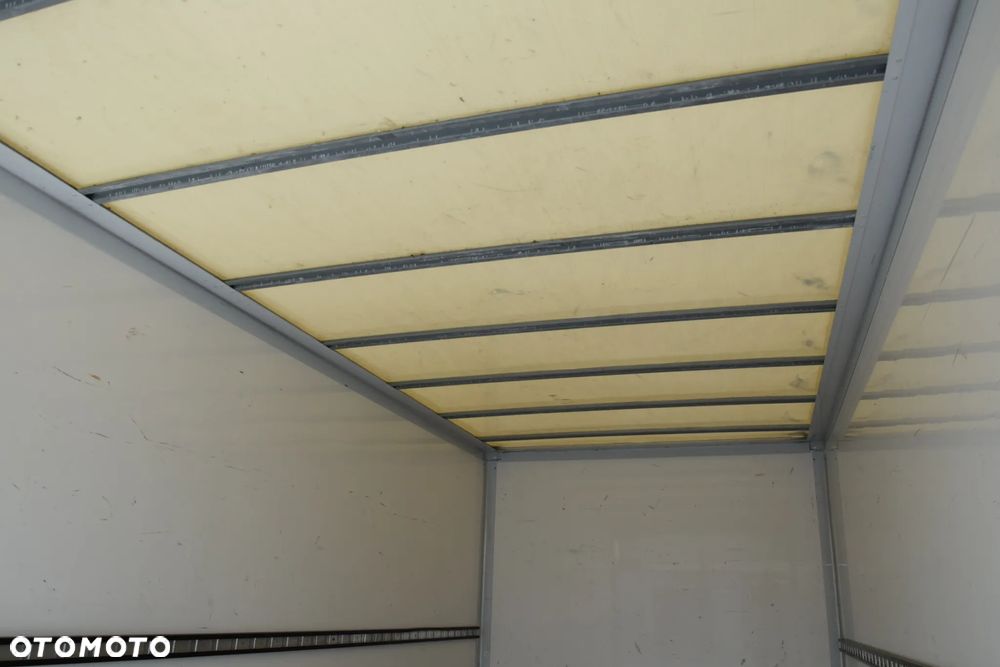 Iveco DAILY 35S14 / 2.3 - 140 KM / AUTIOMAT HI-MATIC / 3 OSOBY / DO 3,5 TONY / KONTENER / DOSTAWCZE / WINDA PALFINGER / KLIMA / TEMPOMAT / 2022 / SERWISOWANY / SPROWADZONY Z NIEMIEC - 22