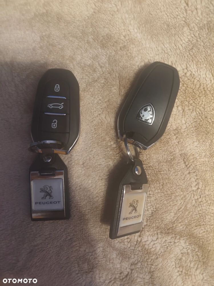 Peugeot 308 1.2 PureTech GPF Allure Pack S&S EAT8 - 4