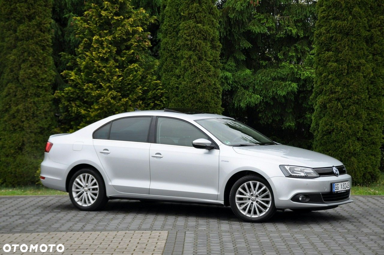 Volkswagen Jetta 1.4 Hybrid DSG Highline - 4