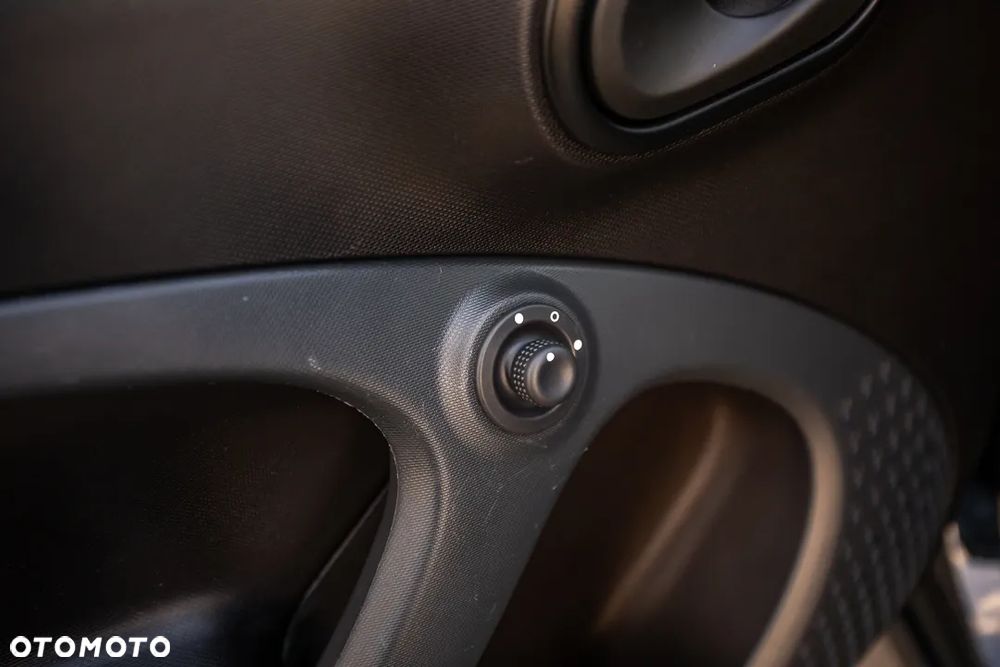 Smart Forfour EQ - 24
