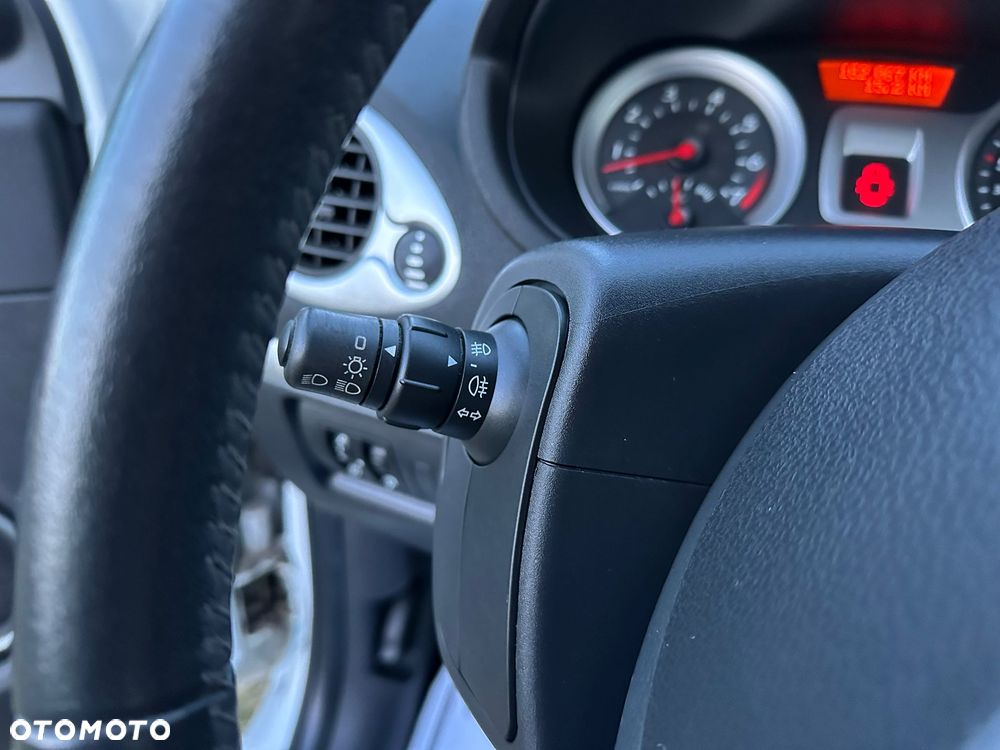 Renault Clio - 23