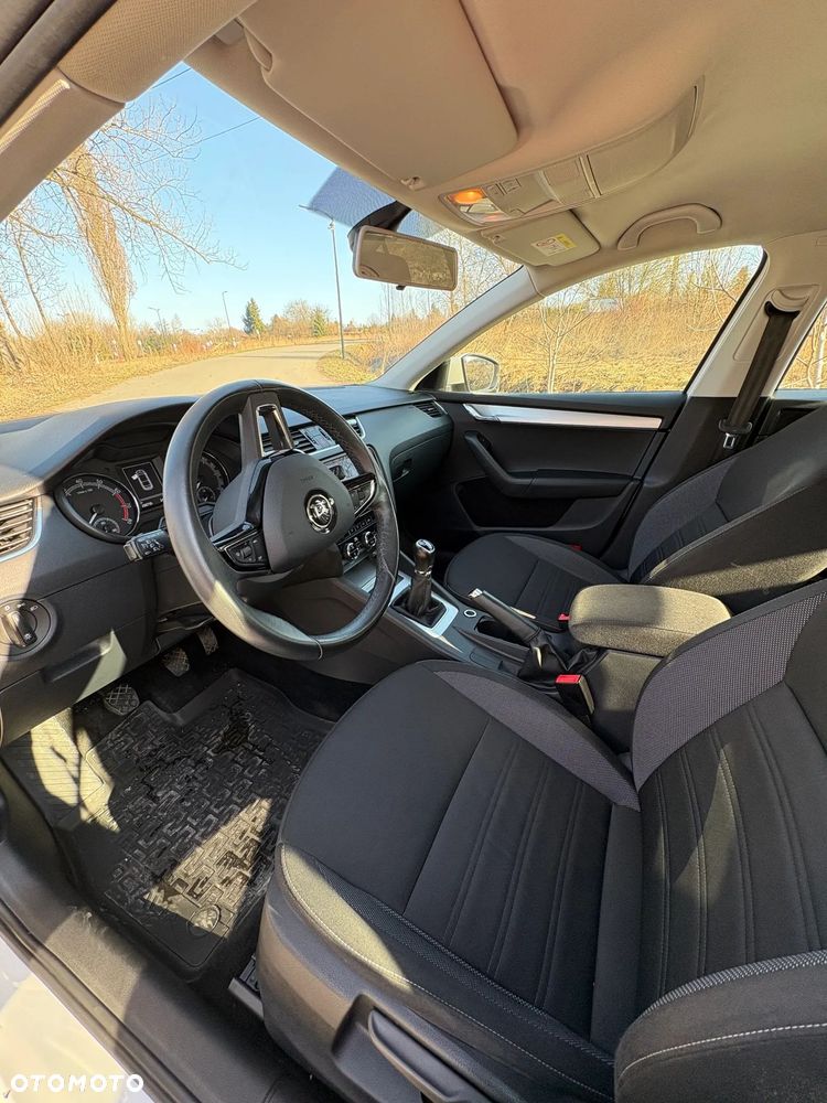 Skoda Octavia 1.5 TSI ACT Ambition - 9