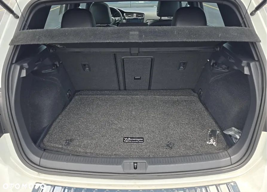 Volkswagen Golf - 12