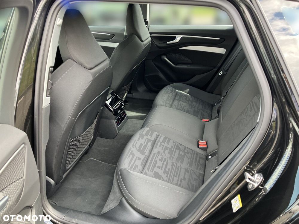 Audi A6 Avant - 20