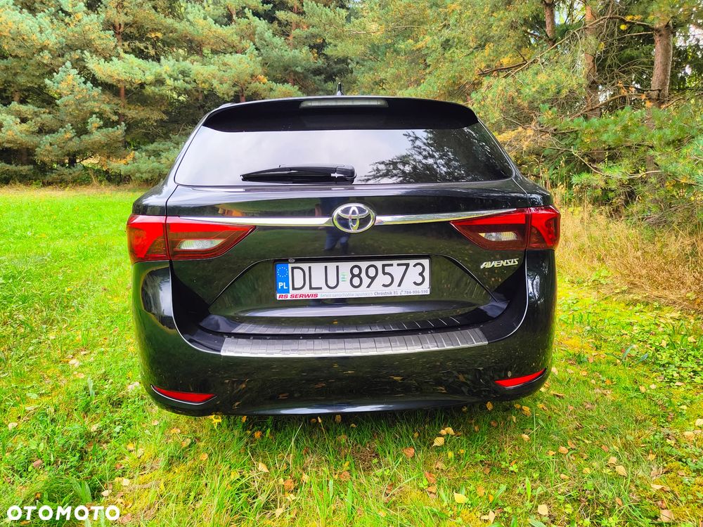 Toyota Avensis 1.8 Premium - 5