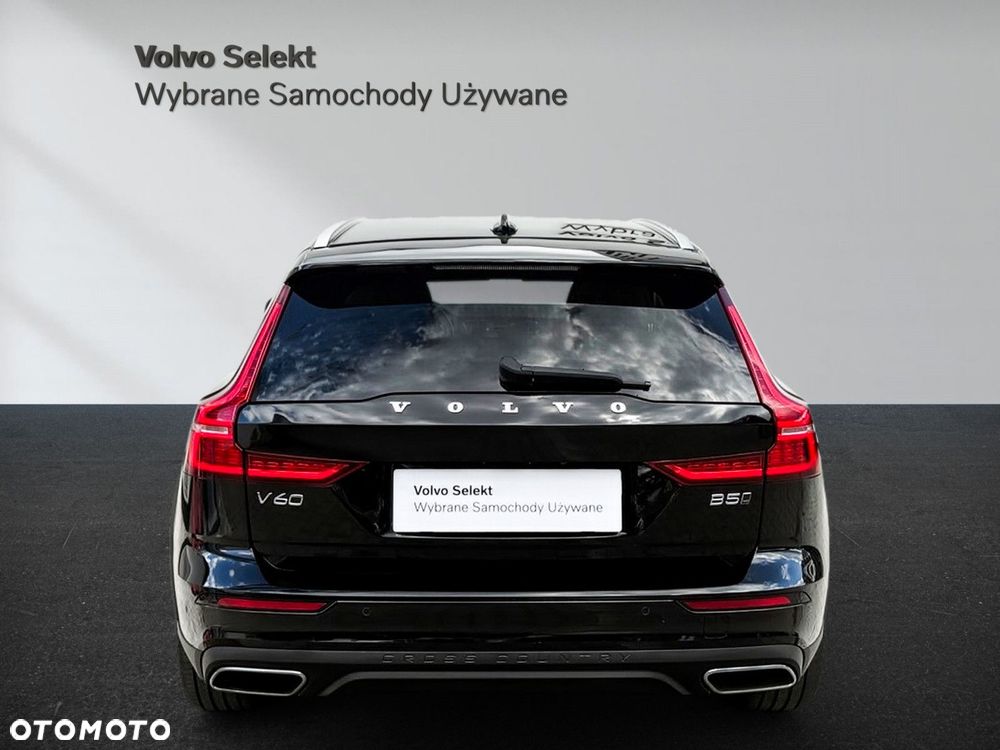 Volvo V60 Cross Country - 8