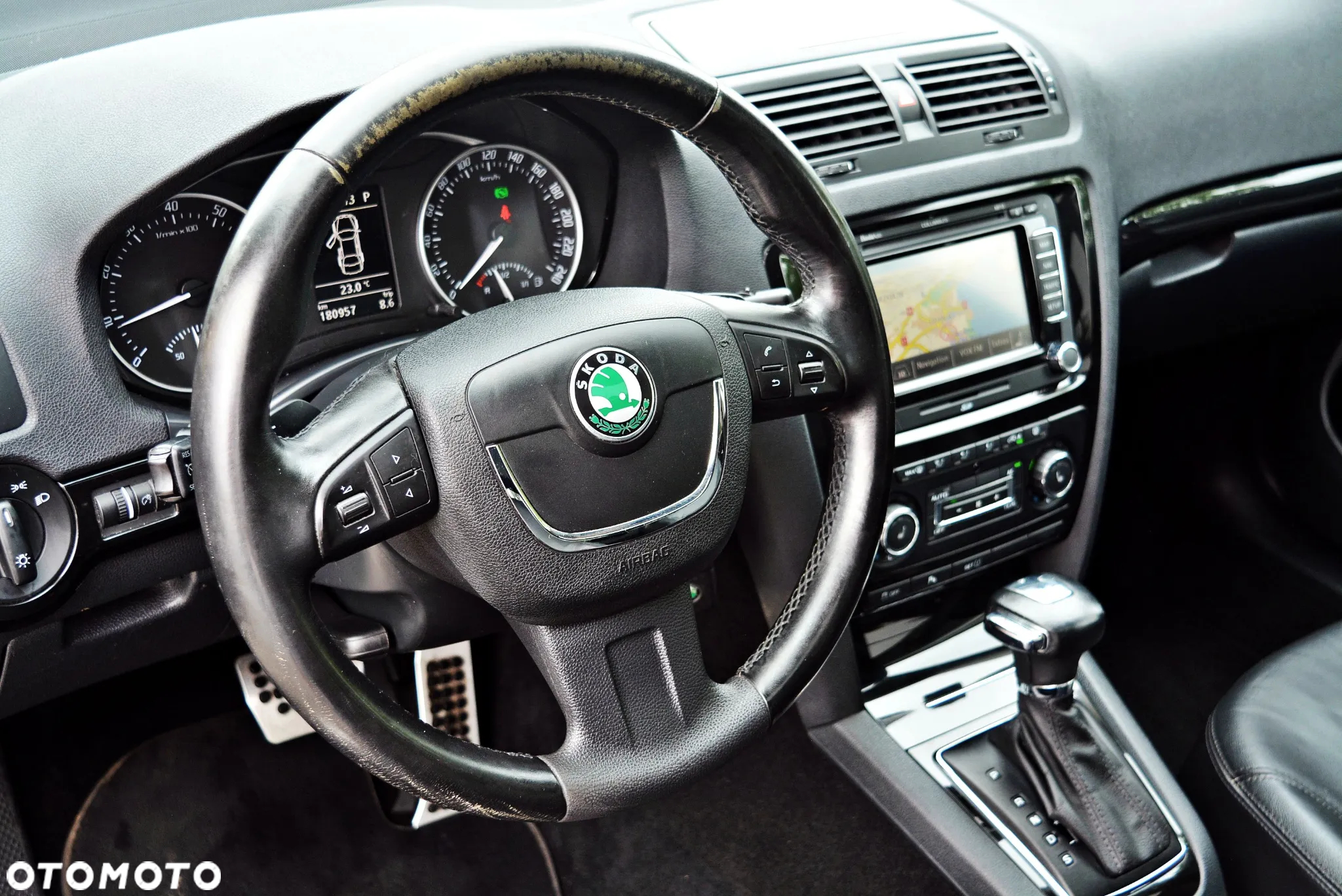 Skoda Octavia 1.8 TSI DSG Laurin & Klement - 15