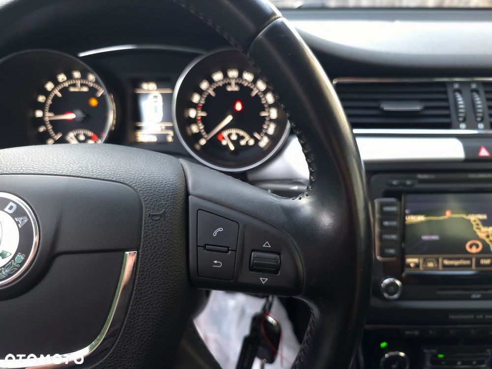 Skoda Superb 2.0 TDI Platinum - 29