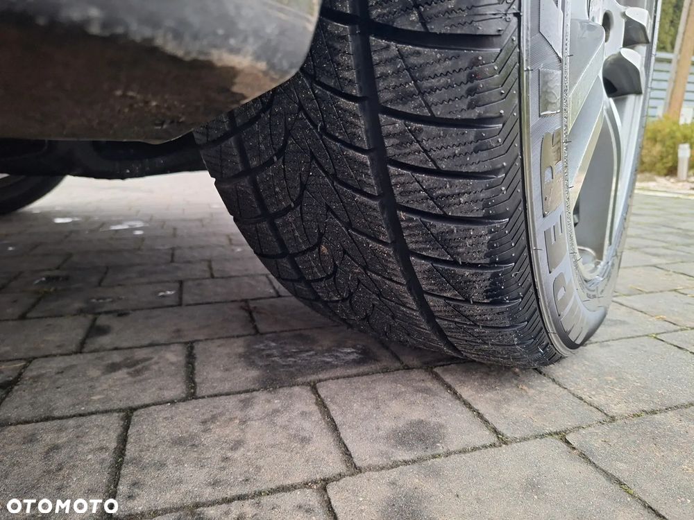 Volkswagen Touareg 4.2 V8 Automatik Individual - 40